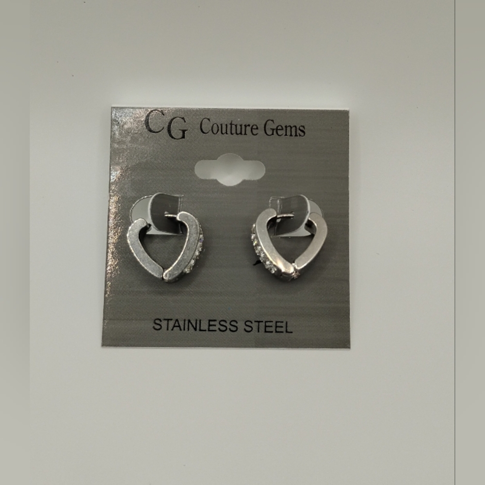 Silver S.Steel Heart Earrings 🎁 - Picture 2 of 3